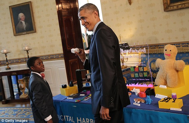 奧巴馬親自參與白宮舉辦的科學(xué)展迎各地3D打印小創(chuàng)客 
奧巴馬,創(chuàng)客,創(chuàng)客聯(lián)盟,3D打印理賠,3D打印技術(shù),3D打印技術(shù)有哪些,3D打印技術(shù)優(yōu)缺點,3D打印多少錢,3D打印價格,北京3D打印哪里好,北京3D打印價格,北京3D打印多少錢,北京3D打印廠家